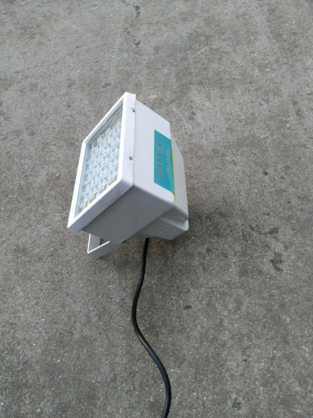 光催化氯化反应射灯